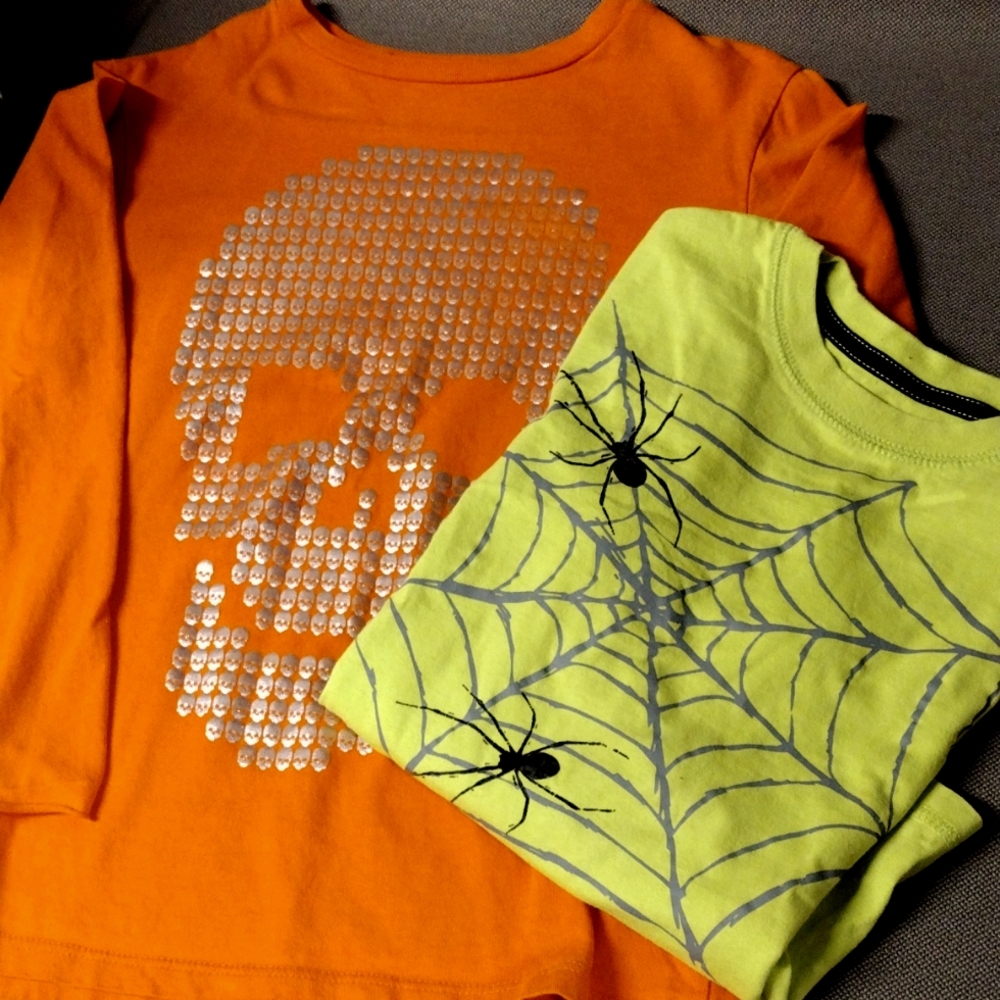 2 Halloween theme tops S (6/7)